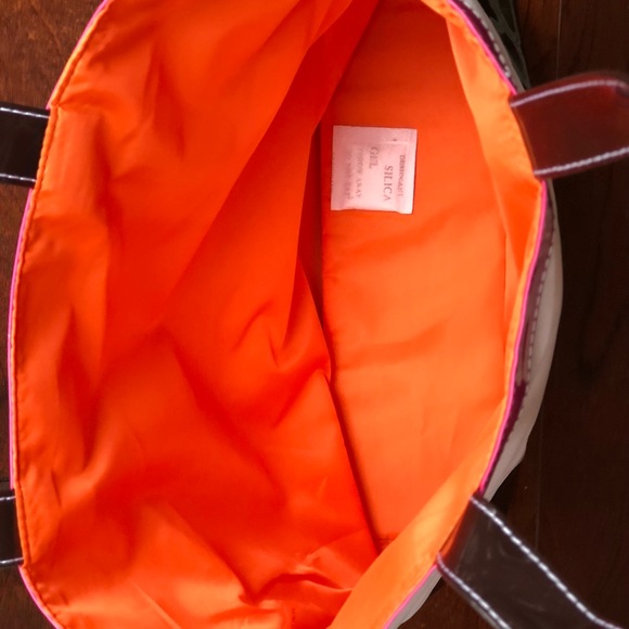 ❤️❤️ESTEE LAUDER TOTE WITH LARGE POUCH❤️❤️ - Picture 2 of 3